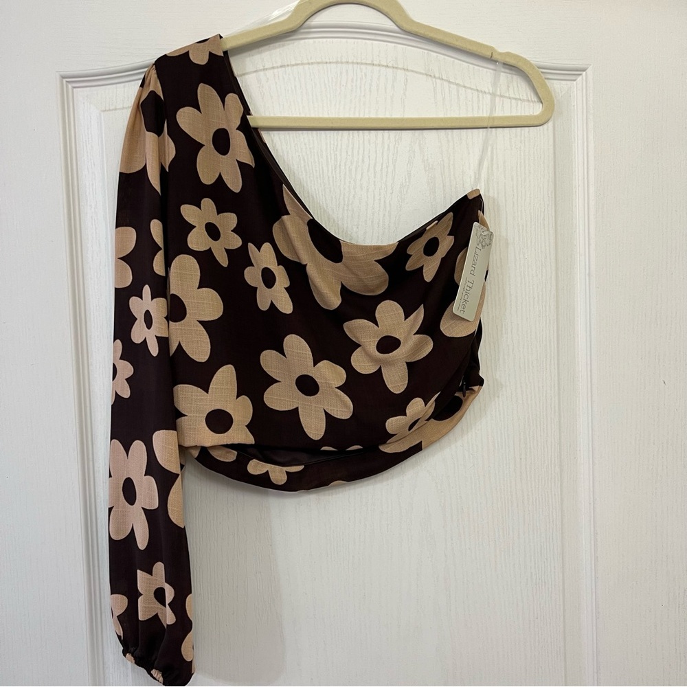 Floral one shoulder top